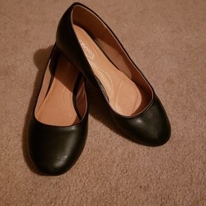 Lane Bryant black flats